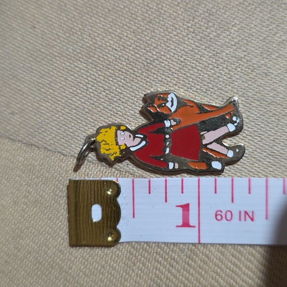 1974 Little orphan annie pendant NY news Inc - Picture 4 of 4